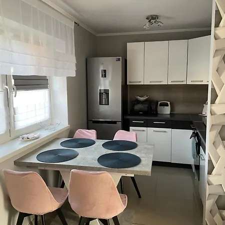 Dom Nad Jeziorem Tatil Evi *