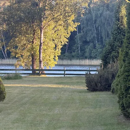 Dom Nad Jeziorem Сasa de vacaciones *