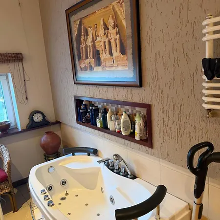 بيت للعطل Dom Nad Jeziorem *
